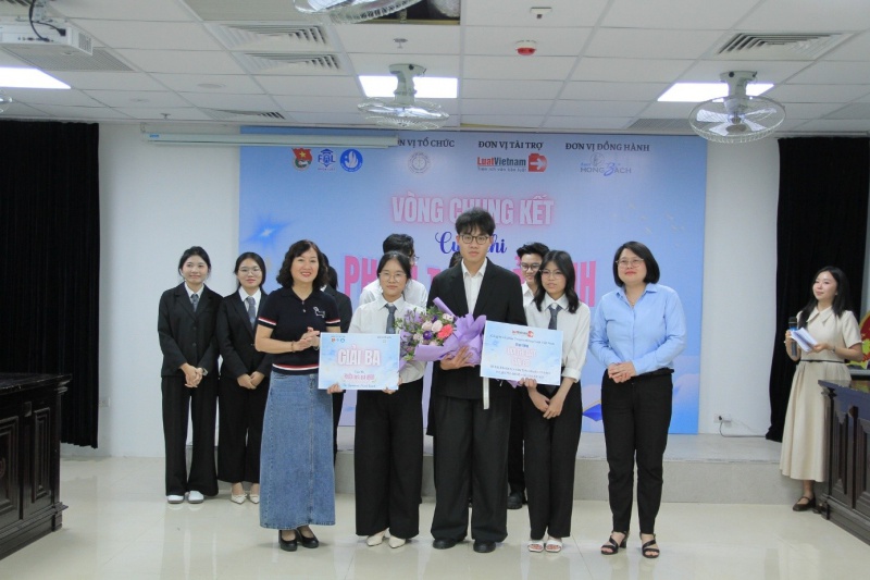 Đại học Mở Hà Nội)